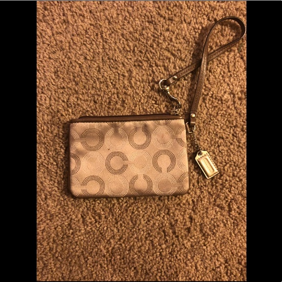 COACH wristlet 🍾 - Picture 3 of 6